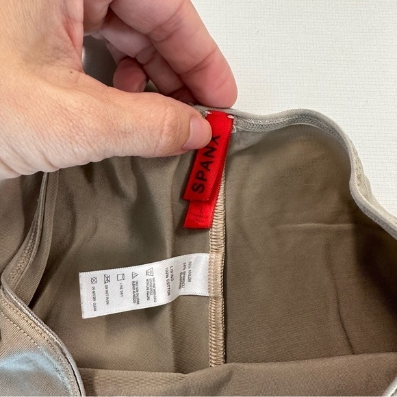 Spanx Nude Simplicity Mid Thigh Shaper Shorts. Size Large - Picture 6 of 10